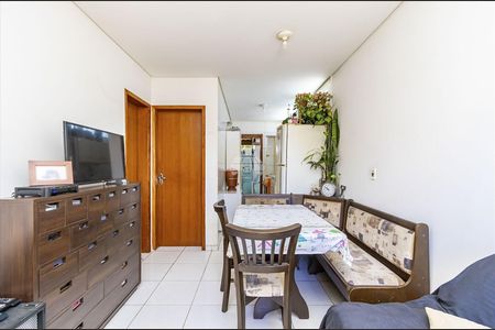 4_photo/94dce5727b.d140a41ebf65d465-ATLAS-d19bbc21-fa8f-42e0-96f8-5cfe381d30a6.jpg de casa à venda com 3 quartos, 142m² em Cajuru, Curitiba