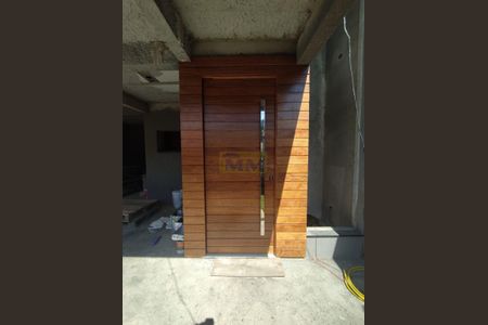 6_photo/94dce57475.7a69ff73eb43ff8d-ATLAS-3ef55515-7ac6-4cb3-b98e-ca4a2cea0312.jpg de casa à venda com 3 quartos, 176m² em Capão da Imbuia, Curitiba