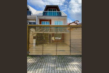 8_photo/94dce5748b.2f15d505e37c7ac5-ATLAS-38d98a9e-e110-4cbe-a289-dc230a1c5fe7.jpg de casa à venda com 4 quartos, 234m² em Capão da Imbuia, Curitiba