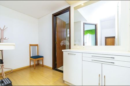 26_photo/94dce577ab.44cb305f75931be4-ATLAS-36d637c8-0ff6-411f-aa66-d1222a61dd4e.jpg de casa à venda com 4 quartos, 263m² em Capão da Imbuia, Curitiba