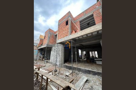 29_photo/94dce57a57.d7c8d8bf24636472-ATLAS-f97fa64b-e9cc-4ab5-8856-a926abdcee40.jpg de casa à venda com 3 quartos, 140m² em Capão da Imbuia, Curitiba