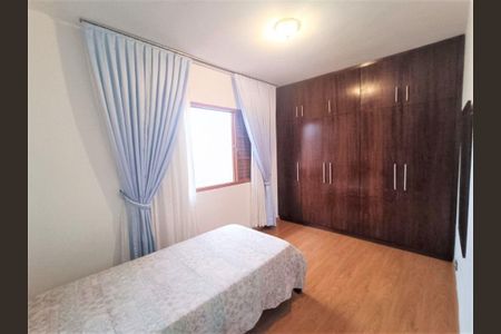 12_photo/94dce57a69.ceff8192393c33de-ATLAS-bbfd972b-4db9-4669-a661-3baeab40b305.jpg de casa à venda com 3 quartos, 242m² em Capão da Imbuia, Curitiba
