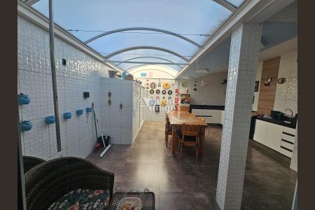 45_photo/94dce57b41.cdbe934c440edd18-ATLAS-a23a78e7-1929-42d2-90c9-eba74d225fcb.jpg de casa para alugar com 3 quartos, m² em Capão da Imbuia, Curitiba