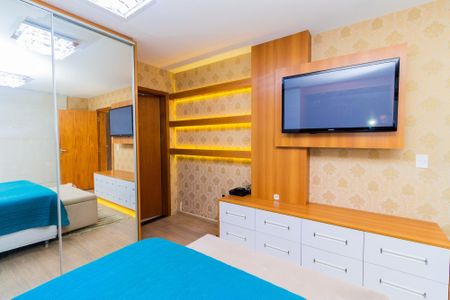 11_photo/94dce57ccd.15b06309d13b5dee-ATLAS-616e0d60-678c-43e6-88cd-a69bdf12582c.jpg de casa à venda com 4 quartos, 268m² em Capão da Imbuia, Curitiba