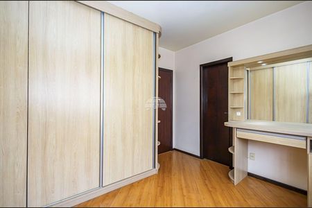 24_photo/94dce57d4b.badfd497b63a3b5d-ATLAS-75238e93-c764-45a3-8a1c-25d3f1f18cd4.jpg de casa à venda com 3 quartos, 238m² em Capão da Imbuia, Curitiba