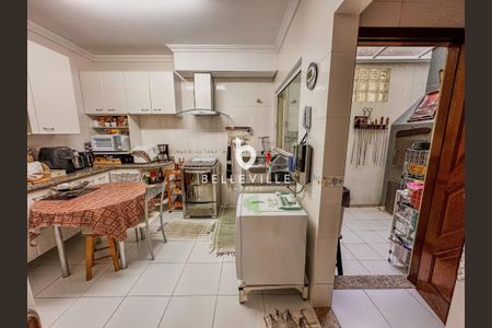 10_photo/94dce5816d.a35d824f3af3fba0-ATLAS-a498d8a6-ddf7-4499-a8b9-0897bf1e7f2c.jpg de casa à venda com 3 quartos, 140m² em Bairro Alto, Curitiba