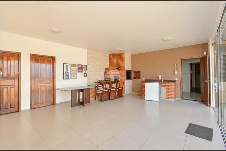 50_photo/94dce586f9.b9fa56e5fee19a34-ATLAS-33bce58a-0338-45c6-bb09-07ef09b2718e.jpg de casa à venda com 5 quartos, 358m² em Bairro Alto, Curitiba