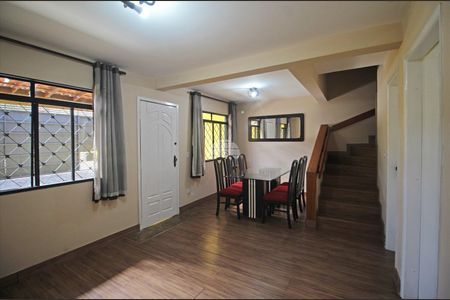 4_photo/94dce588b1.c2d0365adcb3b71c-ATLAS-3cfa0b54-764b-4fa8-a1cf-fb768fae10c4.jpg de casa para alugar com 3 quartos, 118m² em Bairro Alto, Curitiba