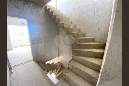 11_photo/94dce58925.1061d8d006d8df0d-ATLAS-5bb61eba-9499-439c-9072-543e85e728d4.jpg de casa à venda com 4 quartos, 245m² em Bairro Alto, Curitiba