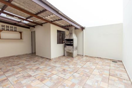 8_photo/94dce58b25.76ccbfd2bfad863d-ATLAS-2ffe8ee2-58b0-4d5d-8d41-d4e0ced57a63.jpg de casa para alugar com 3 quartos, 70m² em Bairro Alto, Curitiba