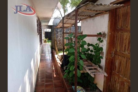 38_photo/94dce58c39.561dcad3d0cedf12-ATLAS-fd68f342-fa40-4757-bb98-0047f4fc99ea.jpg de casa à venda com 6 quartos, 259m² em Bairro Alto, Curitiba