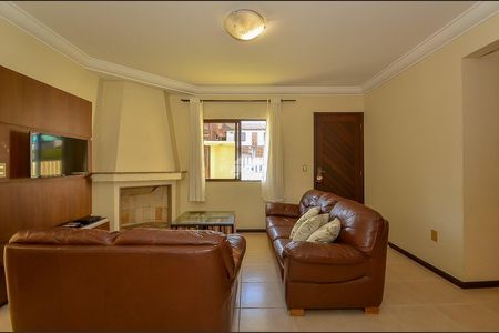 3_photo/94dce58e5d.998e17c0ad9a15de-ATLAS-7a5455f2-6e7d-40b3-8b11-d2d61c6fd553.jpg de casa à venda com 4 quartos, 334m² em Bairro Alto, Curitiba
