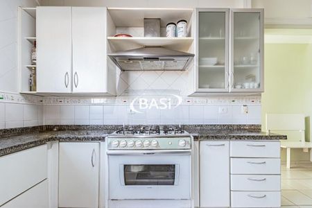 28_photo/94dce58efb.f1c640a9f2677434-ATLAS-cd3c8d27-0cdb-4e8e-9406-dbb394e7fcaa.jpg de casa à venda com 4 quartos, 330m² em Bairro Alto, Curitiba