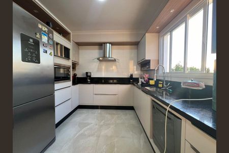 4_photo/94dce58f67.e9e7bffe1f964319-ATLAS-0cffdac8-e52a-4478-9668-0c0acac99a4d.jpg de casa à venda com 3 quartos, 175m² em Bairro Alto, Curitiba