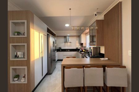 10_photo/94dce58f67.e9e7bffe1f964319-ATLAS-846bb8cd-4208-4a61-81aa-5771f3028ea6.jpg de casa à venda com 3 quartos, 175m² em Bairro Alto, Curitiba