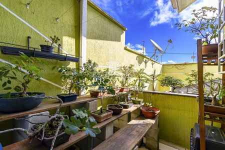 34_photo/94dce58f6b.ae4f0b326a13d360-ATLAS-1a378b4e-685e-425b-aaec-e9ec87e8c3e1.jpg de casa à venda com 3 quartos, 165m² em Bairro Alto, Curitiba