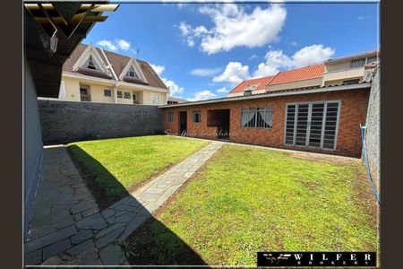 27_photo/94dce59f77.c6544703e1ae441e-ATLAS-fd9373b4-7f52-4dc3-a72e-3dfaedab8555.jpg de casa à venda com 3 quartos, 211m² em Tarumã, Curitiba