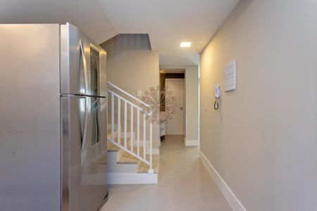 13_photo/94dce59fd3.aef4de6394ba8e6d-ATLAS-45a90daa-f75a-452f-b4c6-48819a2b2a23.jpg de casa à venda com 4 quartos, 130m² em Tarumã, Curitiba