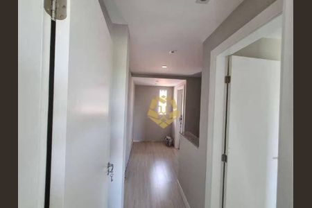 3_photo/94dce59fd3.aef4de6394ba8e6d-ATLAS-d7000ca4-4305-402d-b929-0f11f600a6bc.jpg de casa à venda com 4 quartos, 130m² em Tarumã, Curitiba