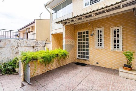 12_photo/94dce5a073.a49d907f0912b726-ATLAS-1fcb2a2e-f97f-4653-8e95-dd98a2092d6c.jpg de casa para alugar com 0 quarto, 210m² em Tarumã, Curitiba