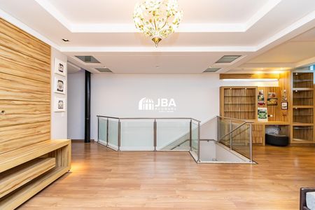 32_photo/94dce5a07b.69d57534b93d34f5-ATLAS-a34512bb-d632-47c2-9a66-8a9f6580ea96.jpg de casa para alugar com 3 quartos, 300m² em Cristo Rei, Curitiba