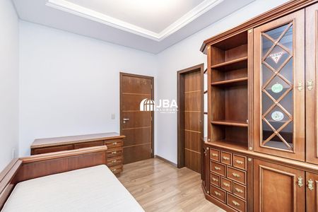 23_photo/94dce5a07b.69d57534b93d34f5-ATLAS-dd17c05a-74e5-47ce-ae8e-41c6baba14d2.jpg de casa para alugar com 3 quartos, 300m² em Cristo Rei, Curitiba