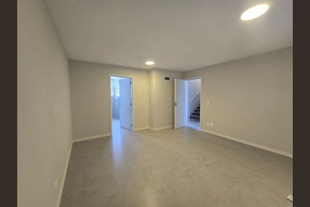 15_photo/94dce5a0e3.45f02ef6bff41bc6-ATLAS-416c2c6b-72f4-43a2-addc-56c41bc0e9c6.jpg de casa à venda com 4 quartos, 170m² em Tarumã, Curitiba