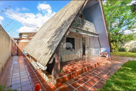 4_photo/94dce5a0e9.958ab4e2955fd321-ATLAS-8a5d8a7d-208d-4ec4-87a3-1cbbd984ca6a.jpg de casa à venda com 4 quartos, 322m² em Tarumã, Curitiba