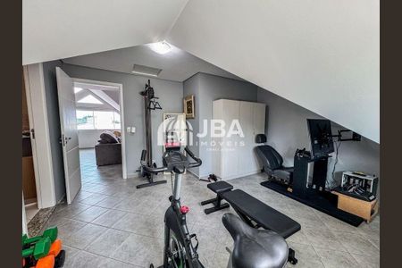 2_photo/94dce5a153.fbcd7a2e7ac63d93-ATLAS-03c44f4b-bd62-4c28-9f31-10d3cfb21870.jpg de casa à venda com 0 quarto, 196m² em Tarumã, Curitiba