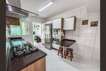 5_photo/94dce5a153.fbcd7a2e7ac63d93-ATLAS-30fc9ff7-a449-4012-8298-cc24b534ebae.jpg de casa à venda com 0 quarto, 196m² em Tarumã, Curitiba