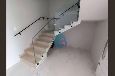 7_photo/94dce5a15f.744ac8e61cdc1e5f-ATLAS-ee4fcd64-b42c-443c-af38-058c4ec33d61.jpg de casa à venda com 3 quartos, 236m² em Tarumã, Curitiba