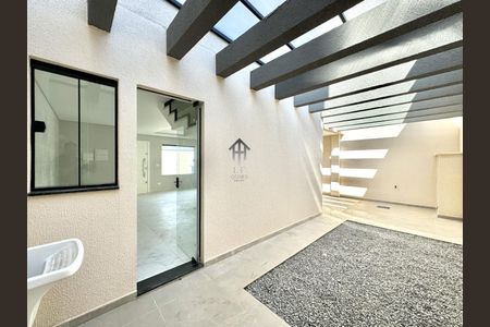 5_photo/94dce5a15f.ba97ac63d5ac1cb4-ATLAS-127d39b6-76b1-40aa-86cb-b89cd03b6cdf.jpg de casa à venda com 3 quartos, 123m² em Tarumã, Curitiba