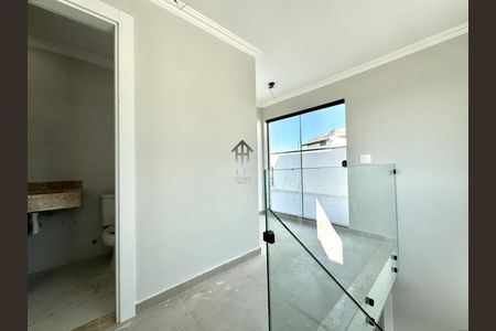 37_photo/94dce5a15f.ba97ac63d5ac1cb4-ATLAS-bbbeab55-1a4f-4eda-983d-3c90c6fab07a.jpg de casa à venda com 3 quartos, 123m² em Tarumã, Curitiba