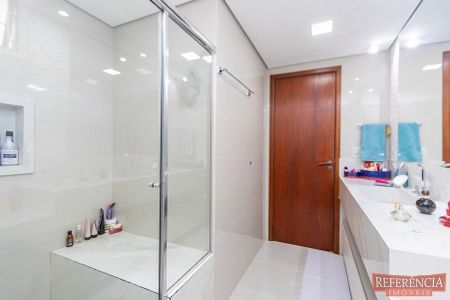 10_photo/94dce5a177.5201f2b37237fe26-ATLAS-0b21d8cb-aa51-4d70-851b-0ee9d7c93b0e.jpg de casa à venda com 3 quartos, 190m² em Tarumã, Curitiba