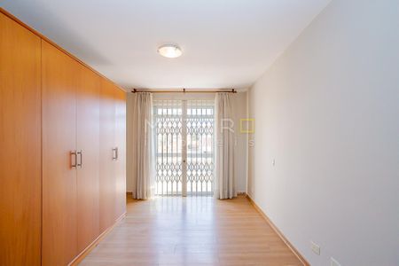 16_photo/94dce5a1a7.a9e2d09163b66a55-ATLAS-86dbda17-0461-4a5a-9dbb-e204e7a240b1.jpg de casa à venda com 3 quartos, 188m² em Tarumã, Curitiba