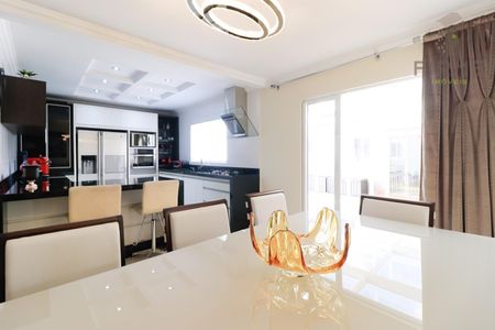 8_photo/94dce5a1d5.f34ea19b5153c875-ATLAS-dc6a4af2-f6b3-4ab0-927e-df249bae8d75.jpg de casa à venda com 3 quartos, 250m² em Tarumã, Curitiba