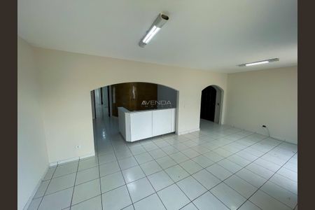 47_photo/94dce5a219.d507f7aa6fb7bece-ATLAS-e5fcad84-5b48-40c1-9587-18a6d02e8506.jpg de casa à venda com 5 quartos, 400m² em Tarumã, Curitiba