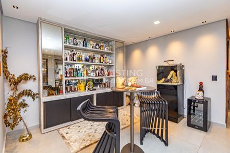 5_photo/94dce5a233.358915be0f21f955-ATLAS-1bc896ec-85f9-4a87-9919-eecfd08b9c0b.jpg de casa à venda com 4 quartos, 365m² em Tarumã, Curitiba