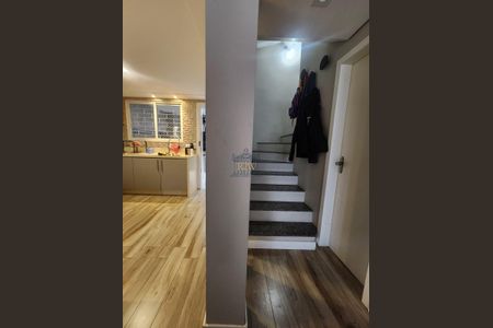 5_photo/94dce5a64f.04f4efb4ec0e2ec3-ATLAS-5b4af792-1ed0-42e7-a8ec-a57cbd482c0b.jpg de casa à venda com 5 quartos, 191m² em Tarumã, Curitiba