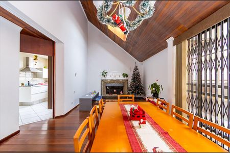 9_photo/94dce5a737.26a6c0594c64ae71-ATLAS-896584c8-ed9e-459b-a9bb-5575cc4dd8d8.jpg de casa à venda com 4 quartos, 271m² em Tarumã, Curitiba