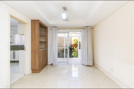 13_photo/94dce5a74f.ad9b306b4aaf24ae-ATLAS-eea2cd2d-89ec-4e74-a507-03f7d394bf73.jpg de casa à venda com 3 quartos, 197m² em Cristo Rei, Curitiba