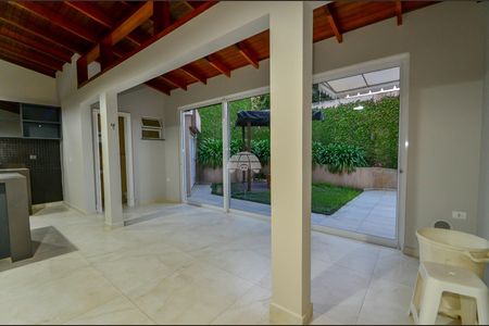 8_photo/94dce5a75d.dc7b031a1d7e8bb1-ATLAS-22cfac76-6367-45ab-aa75-5bd39d9ae071.jpg de casa à venda com 3 quartos, 465m² em Capão da Imbuia, Curitiba