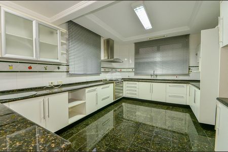 12_photo/94dce5a75d.dc7b031a1d7e8bb1-ATLAS-e73d70d5-559f-447b-bcd6-ff8e1c244689.jpg de casa à venda com 3 quartos, 465m² em Capão da Imbuia, Curitiba