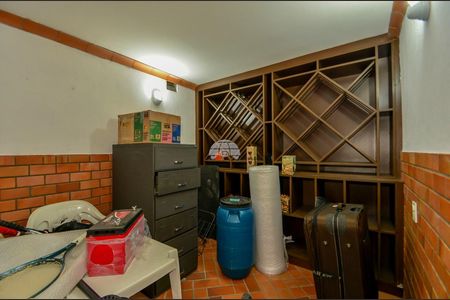 31_photo/94dce5a75d.dc7b031a1d7e8bb1-ATLAS-f23b1146-88fe-41e5-9a3d-2fb4a36d9644.jpg de casa à venda com 3 quartos, 465m² em Capão da Imbuia, Curitiba