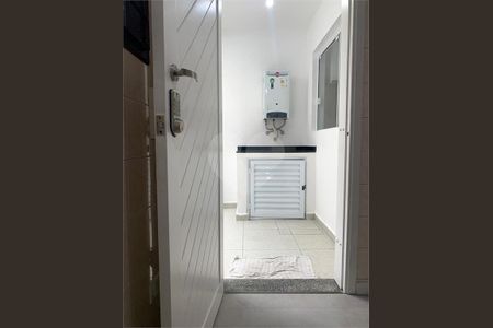 18_photo/94dce5a76b.c93c42c5a713747d-ATLAS-6f2b02ef-2c80-4757-bf38-43f2d4d3287c.jpg de casa à venda com 3 quartos, 129m² em Cristo Rei, Curitiba