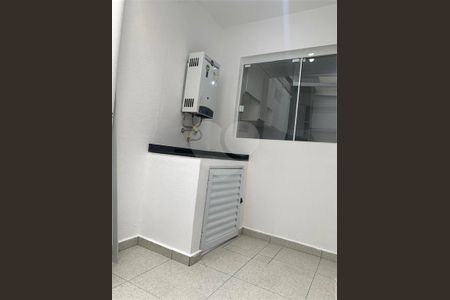 13_photo/94dce5a76b.c93c42c5a713747d-ATLAS-eccd532a-483e-4c82-bd13-04df34713b79.jpg de casa à venda com 3 quartos, 129m² em Cristo Rei, Curitiba