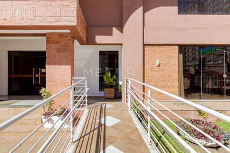 33_photo/94dce5a835.655535032fa676f7-ATLAS-68c982c2-b538-482e-86d1-2b24a59e14f7.jpg de apartamento à venda com 2 quartos, 142m² em Cristo Rei, Curitiba