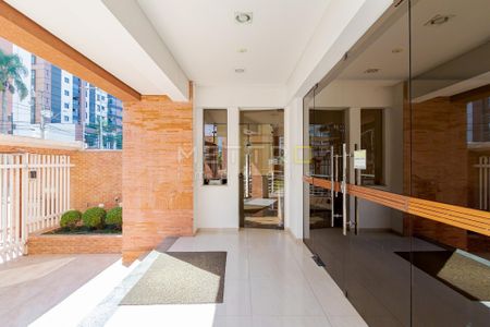 32_photo/94dce5a835.655535032fa676f7-ATLAS-fe5ba3df-ee7a-417f-b08c-94e672fd3af2.jpg de apartamento à venda com 2 quartos, 142m² em Cristo Rei, Curitiba