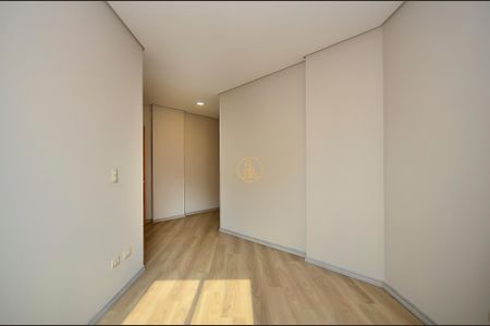 5_photo/94dce5a835.e100dba37721dde7-ATLAS-8cd2c9c5-5c59-461d-8fb9-1fa95f8df06f.jpg de apartamento à venda com 3 quartos, 133m² em Cristo Rei, Curitiba