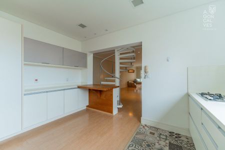 7_photo/94dce5a947.88456cfd7eacd513-ATLAS-0370dcba-bddc-4c61-a1b9-eacfddafa32d.jpg de apartamento à venda com 3 quartos, 240m² em Cristo Rei, Curitiba